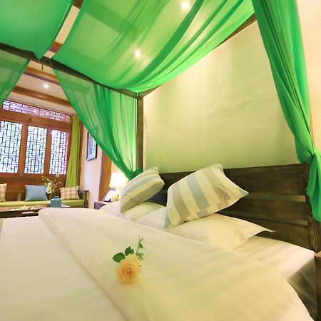 ליג'יאנג Peter Goullart Boutique Inn מראה חיצוני תמונה