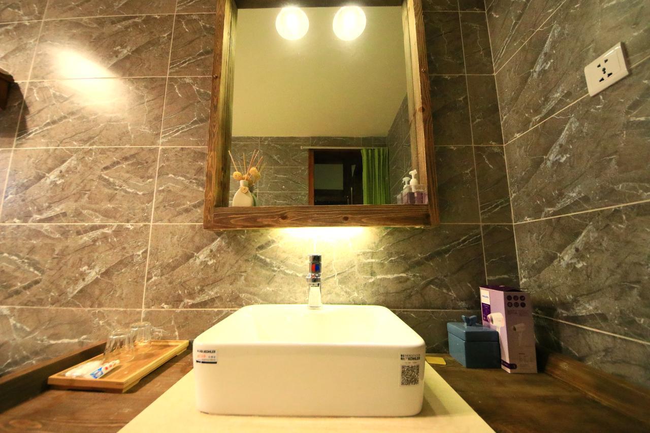 ליג'יאנג Peter Goullart Boutique Inn מראה חיצוני תמונה